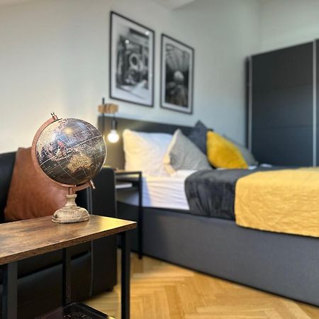 Apartments I 5 Minutes To Metro Виена Екстериор снимка