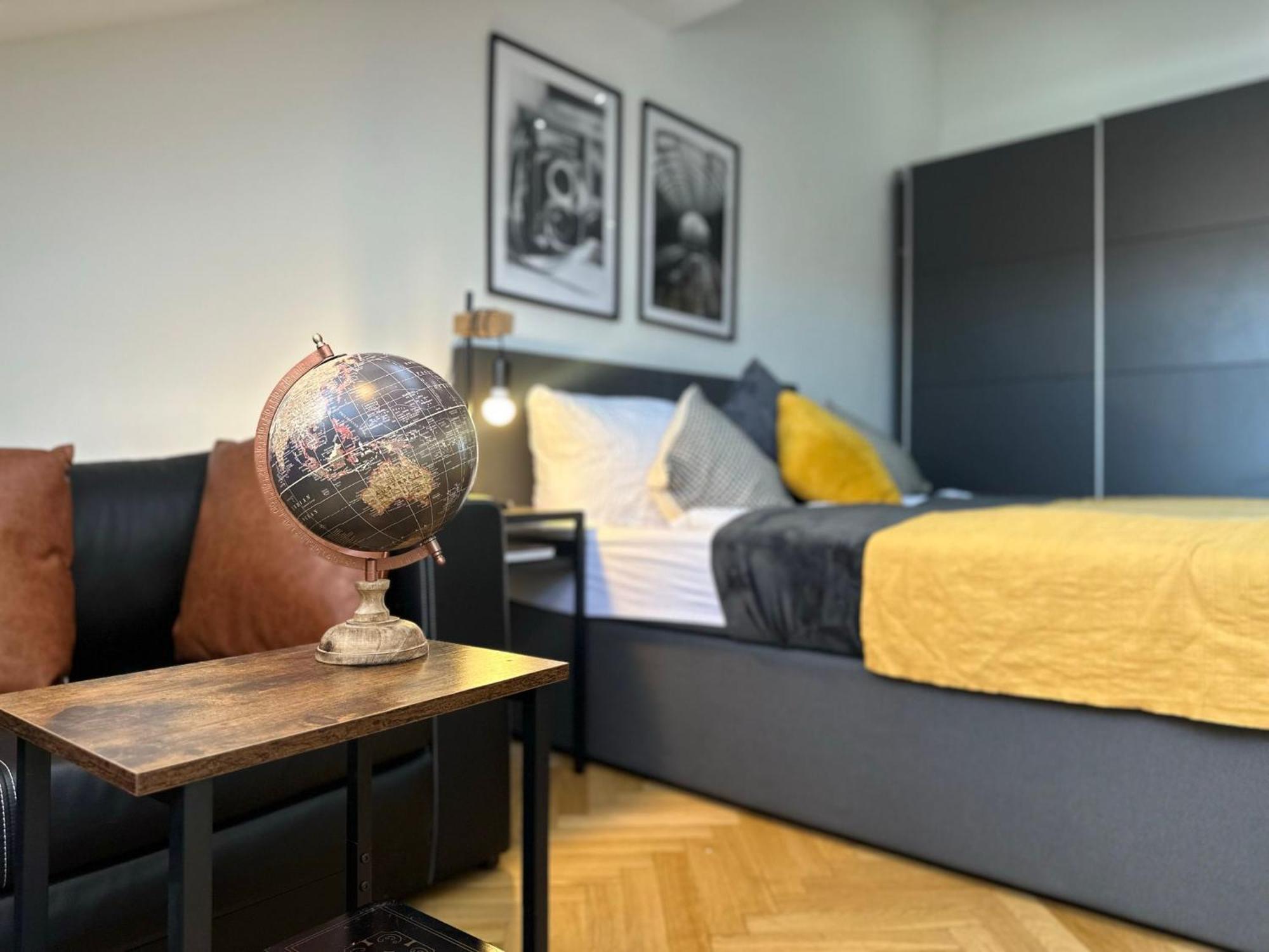Apartments I 5 Minutes To Metro Виена Екстериор снимка