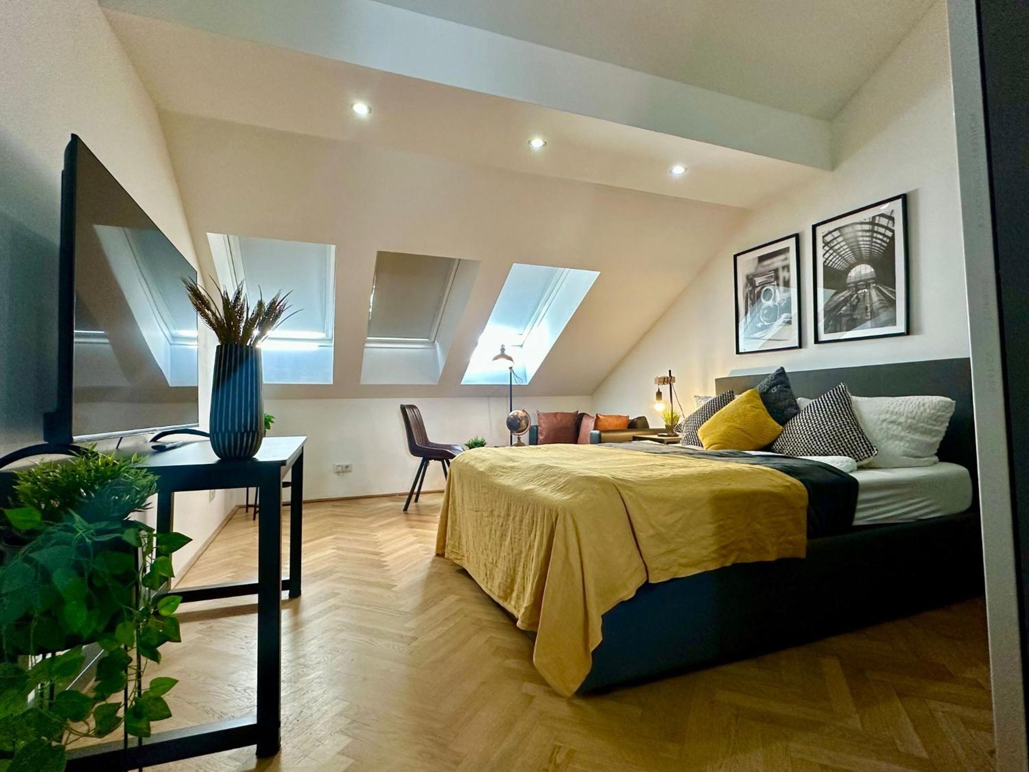 Apartments I 5 Minutes To Metro Виена Екстериор снимка