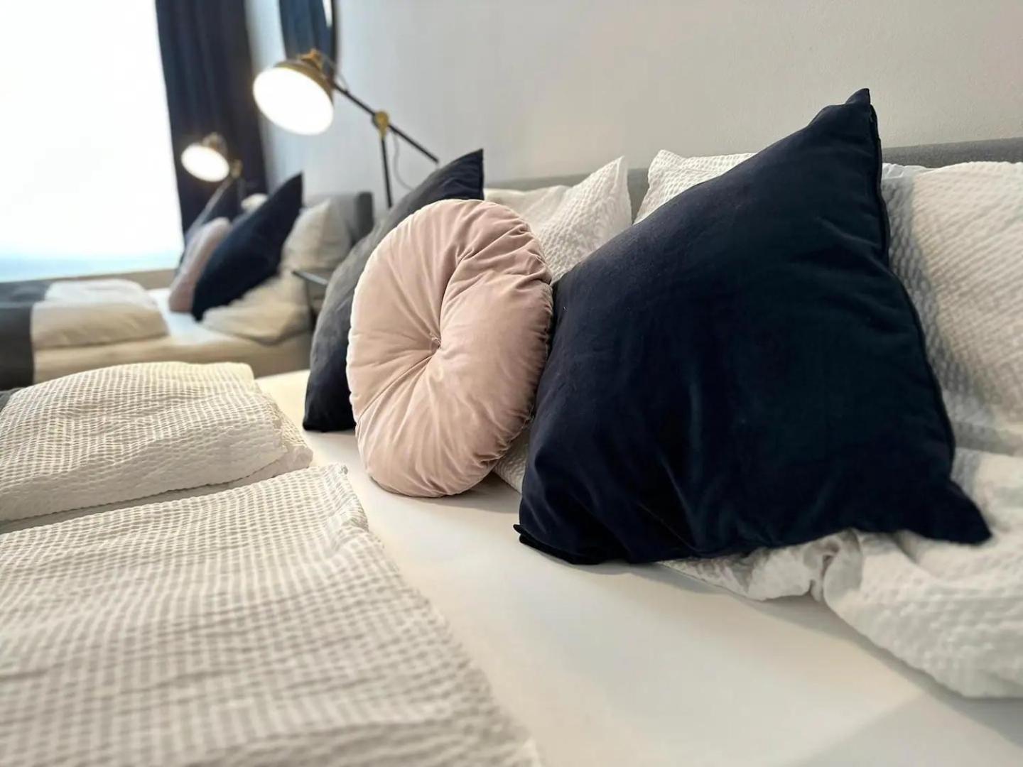 Apartments I 5 Minutes To Metro Виена Екстериор снимка