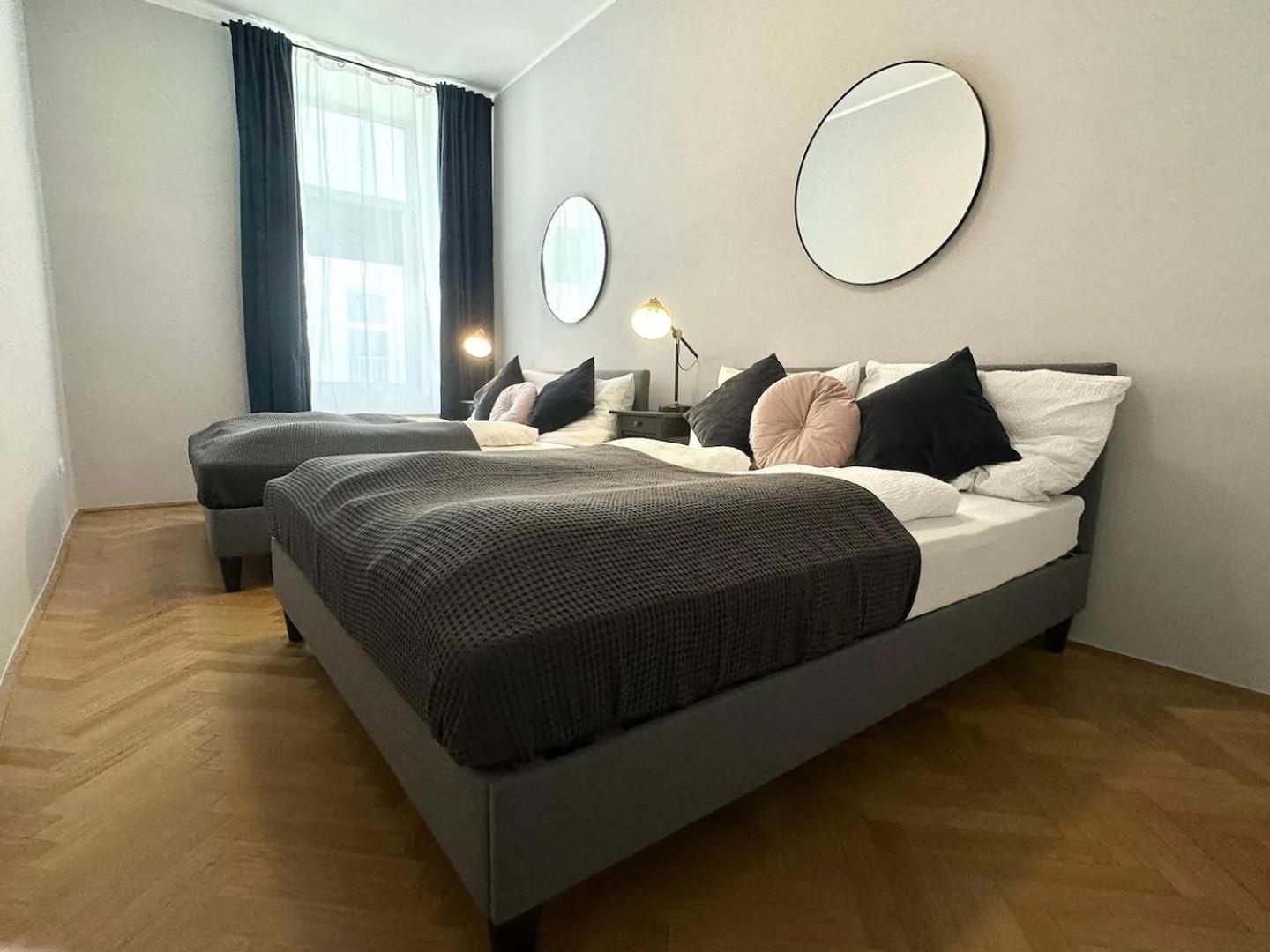 Apartments I 5 Minutes To Metro Виена Екстериор снимка