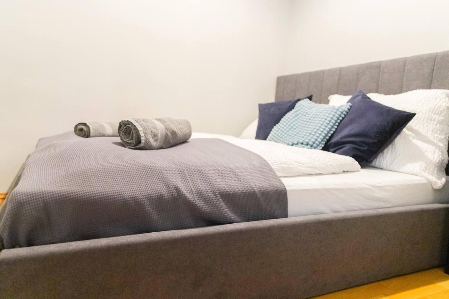 Apartments I 5 Minutes To Metro Виена Екстериор снимка